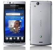 Смартфон Новый Sony Ericsson Xperia Arc S Silver 
